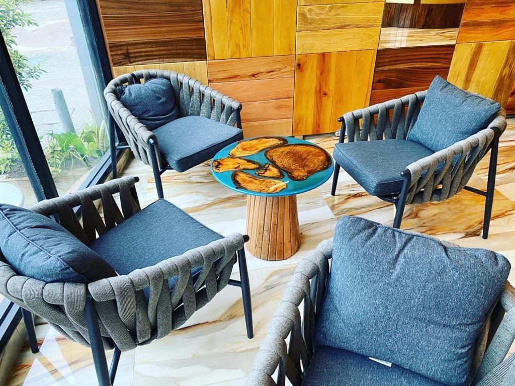 Murex Plaza Hotel & Suites Monrovia Kültér fotó