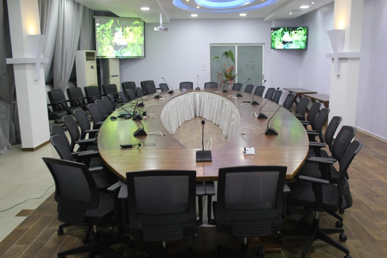 Murex Plaza Hotel & Suites Monrovia Kültér fotó