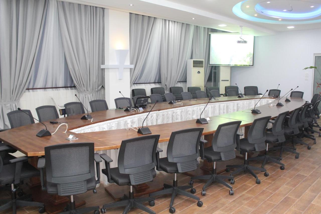 Murex Plaza Hotel & Suites Monrovia Kültér fotó