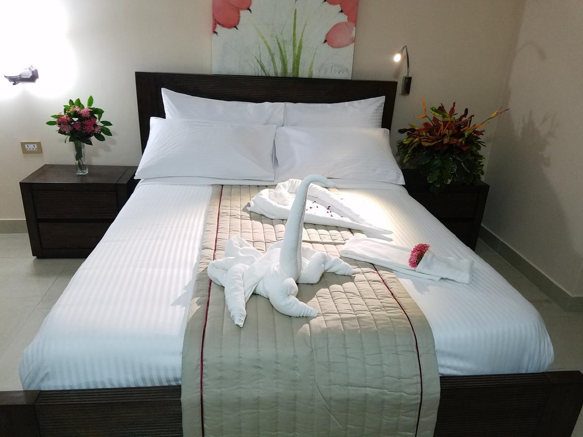 Murex Plaza Hotel & Suites Monrovia Kültér fotó