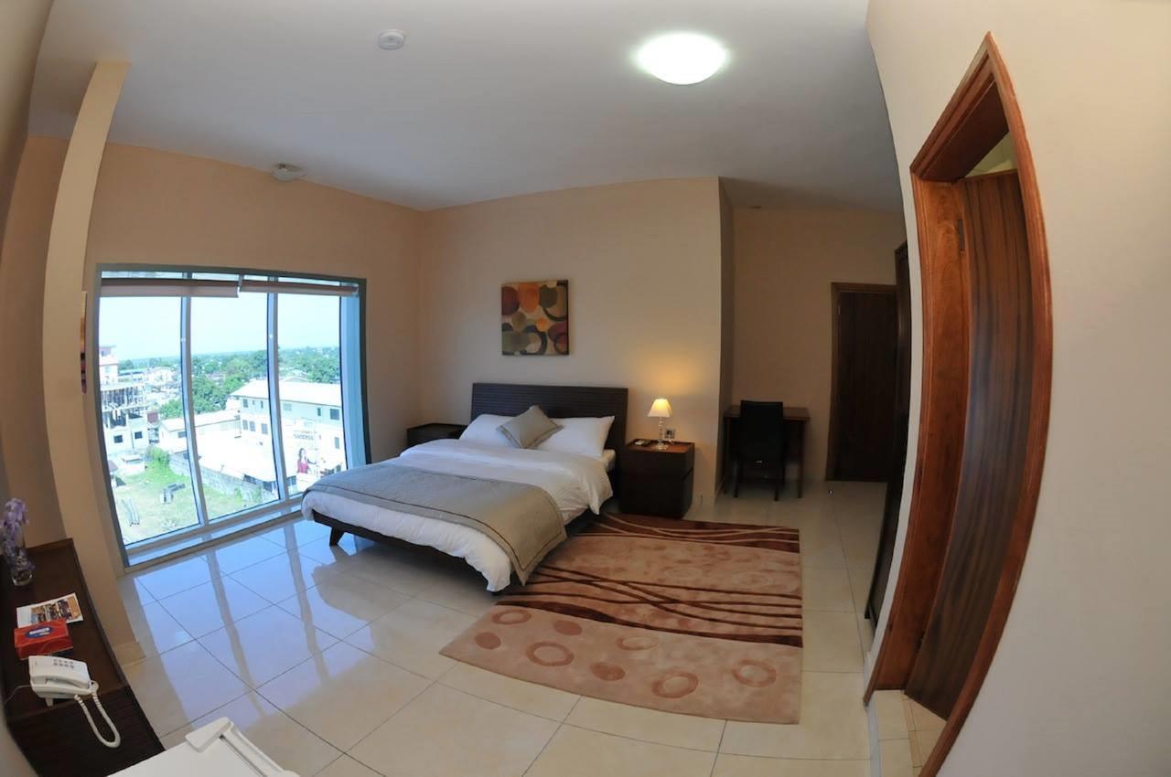 Murex Plaza Hotel & Suites Monrovia Kültér fotó